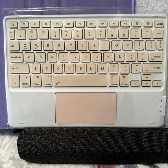 📦 iPad Pro Case with Keyboard *NEW* - Picture 4 of 10